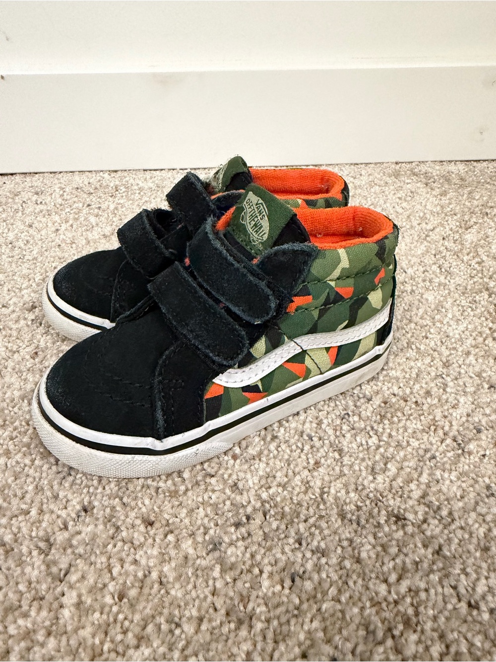 Vans SK8-Mid Reissue V Camo Black Orange Toddler Shoes Size 7.5